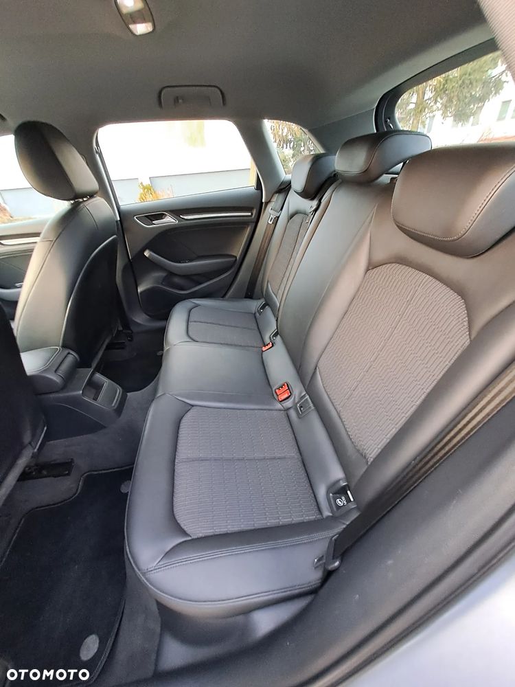 Audi A3 Sportback 1.6 TDI (clean diesel) Ambiente - 16
