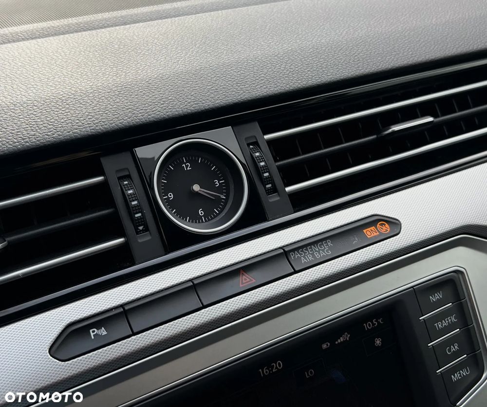 Volkswagen Passat 1.8 TSI BMT Comfortline - 30