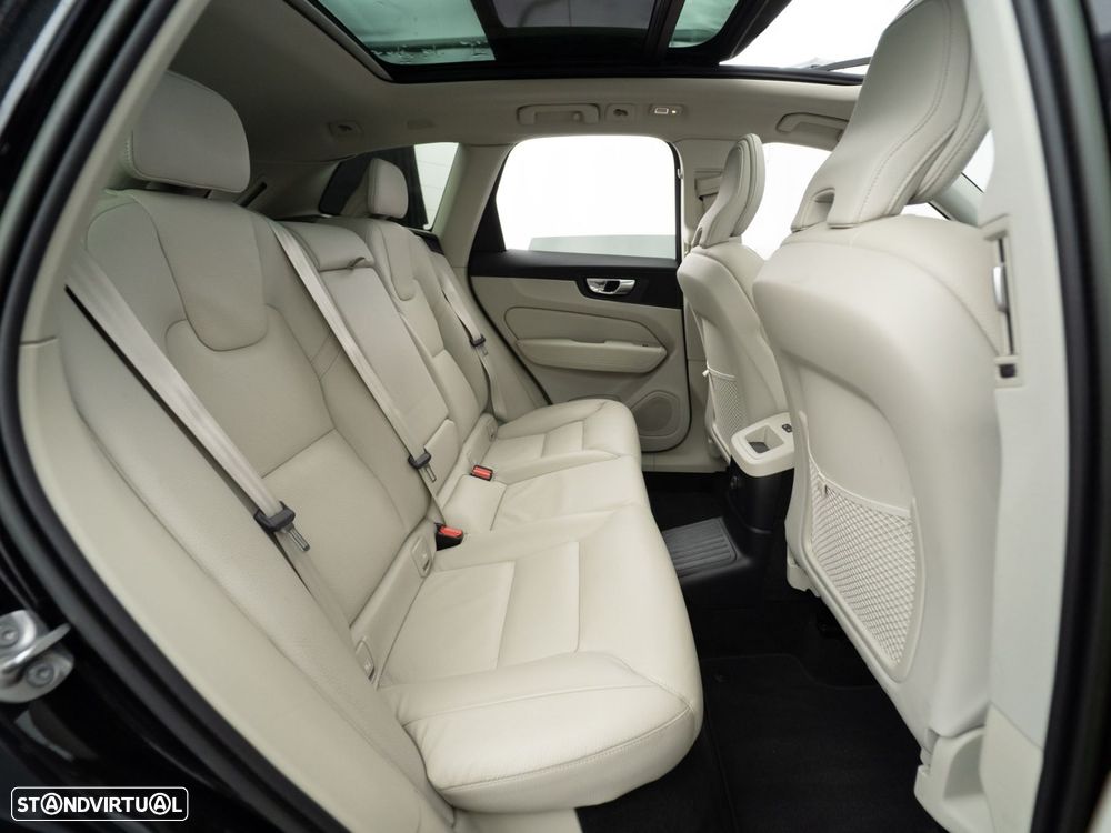 Volvo XC 60 2.0 T6 PHEV Plus Bright AWD - 41