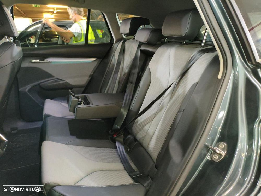 Skoda Enyaq iV 60 - 10