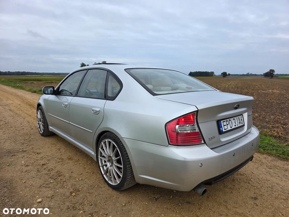 Subaru Legacy 2004 photo 3