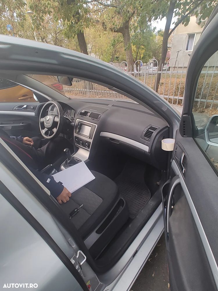Skoda Octavia - 1