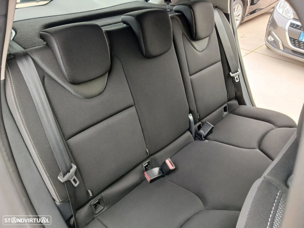 Renault Clio 1.5 dCi Zen - 11