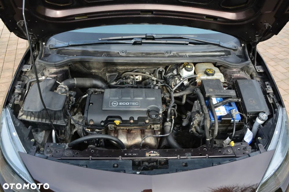 Opel Astra 1.4 ecoFLEX - 17