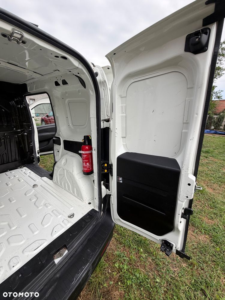 Opel Combo - 8