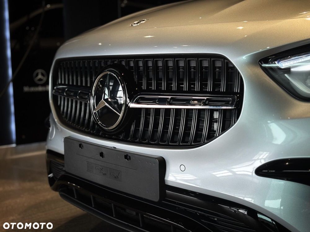 Mercedes-Benz GLA - 7