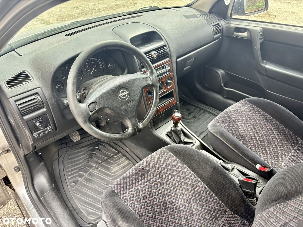 Opel Astra - 8