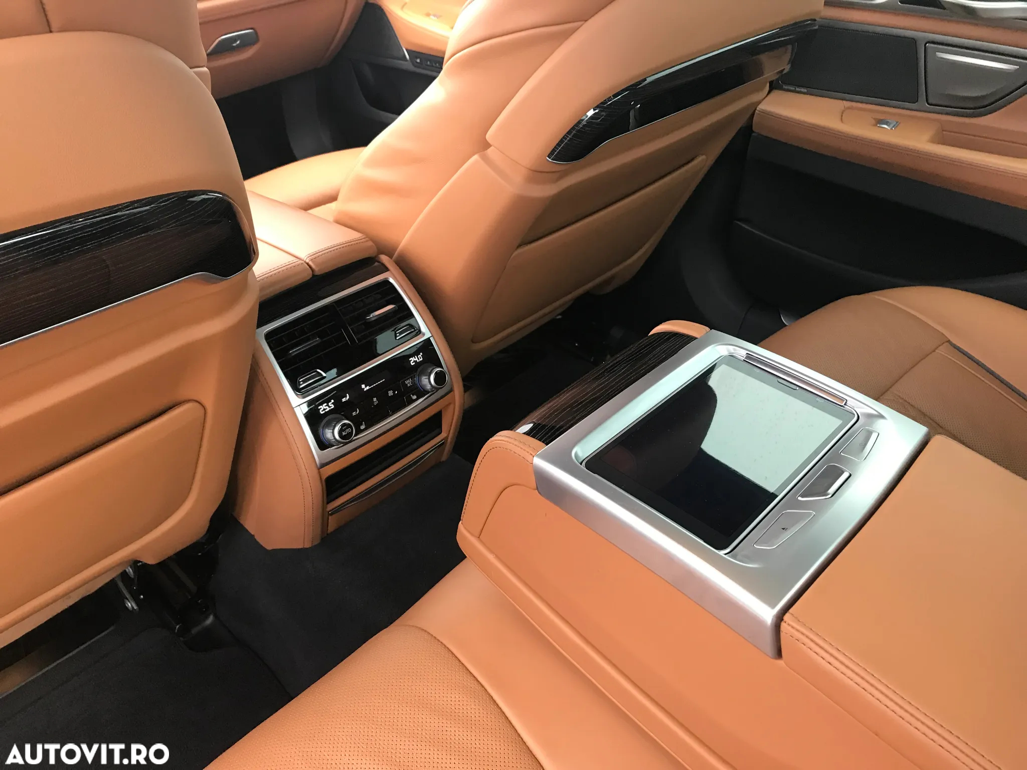 BMW Seria 7 730d MHEV - 9