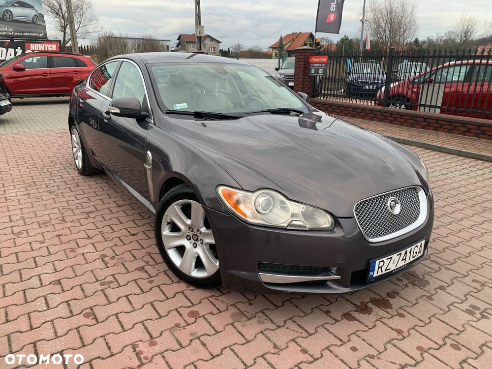 Jaguar XF 2.7 V6 Premium Luxury - 3