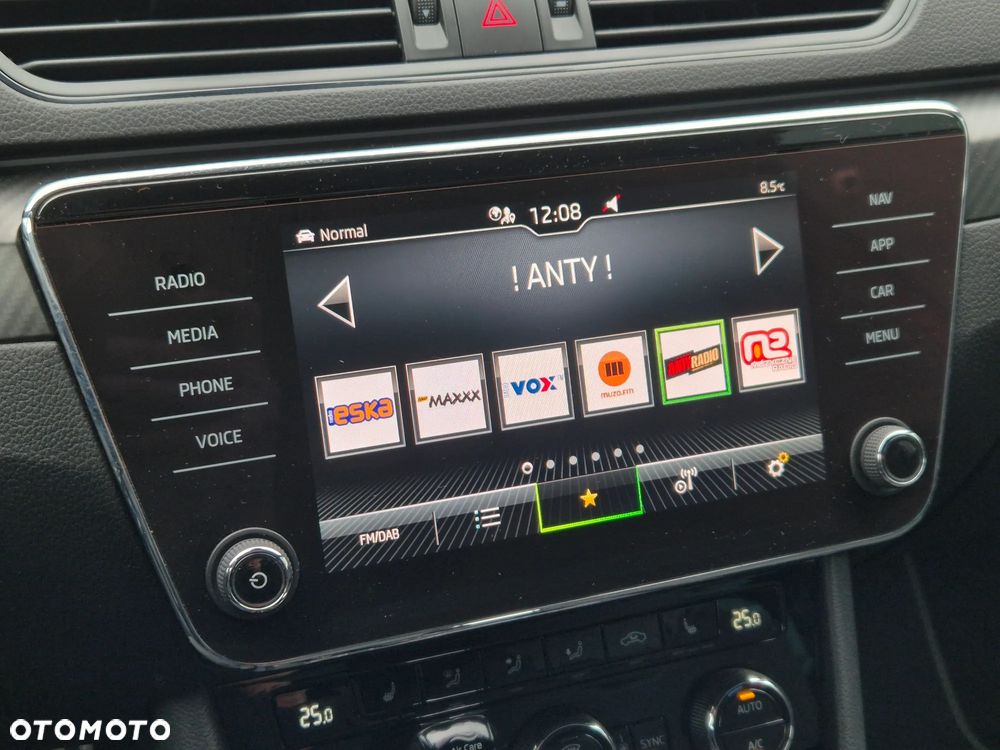 Skoda Superb 1.5 TSI Sportline DSG - 23