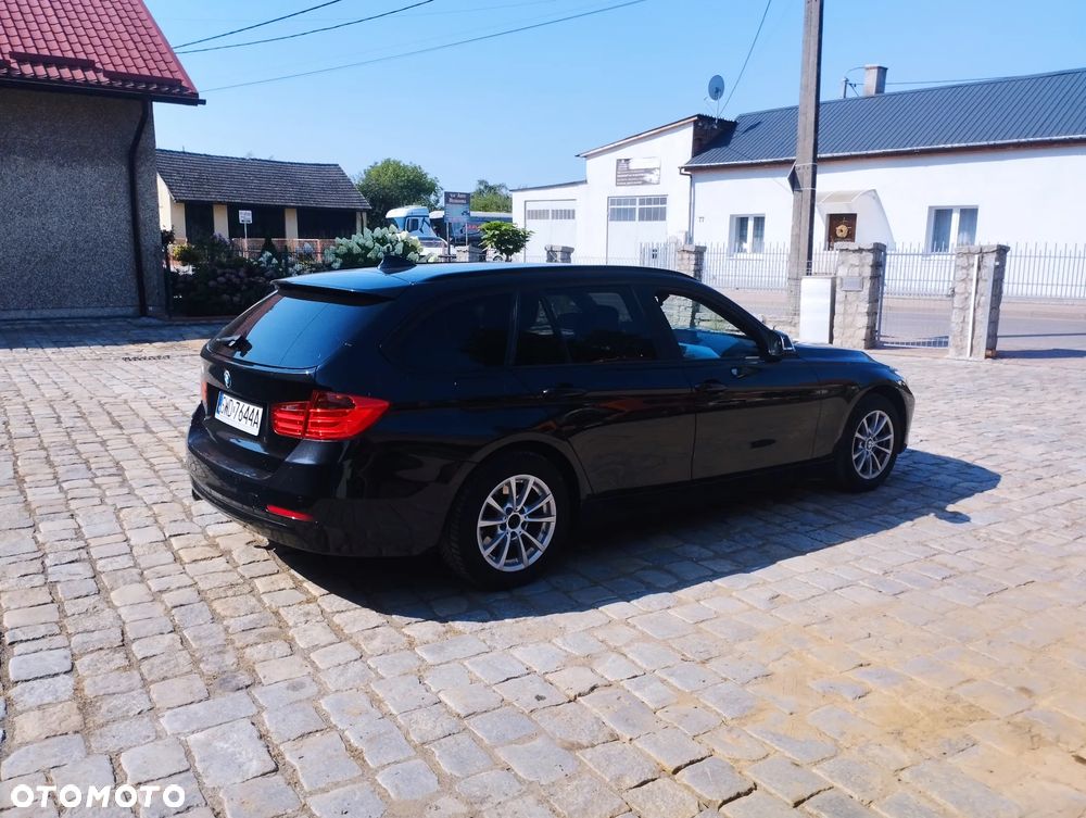 BMW Seria 3 320d xDrive - 3