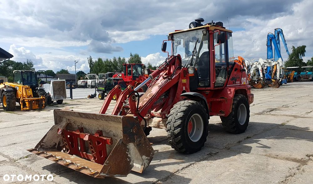 Caterpillar 908 - 1