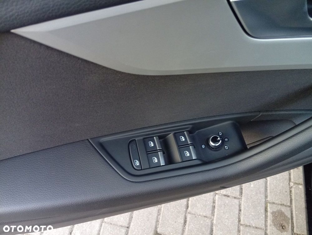 Audi A4 Limousine - 18