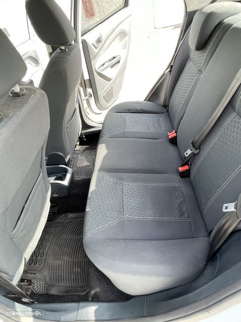Ford Fiesta 1.25 Titanium 124g - 17
