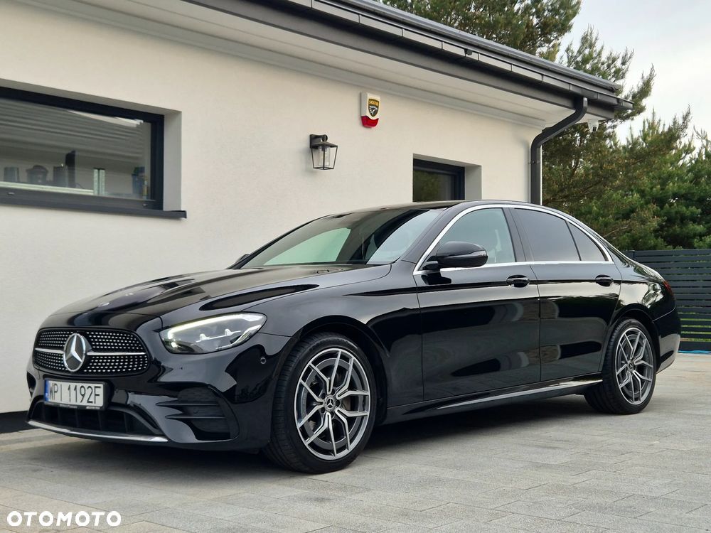 Mercedes-Benz Klasa E 220 d 4Matic 9G-TRONIC AMG Line - 5