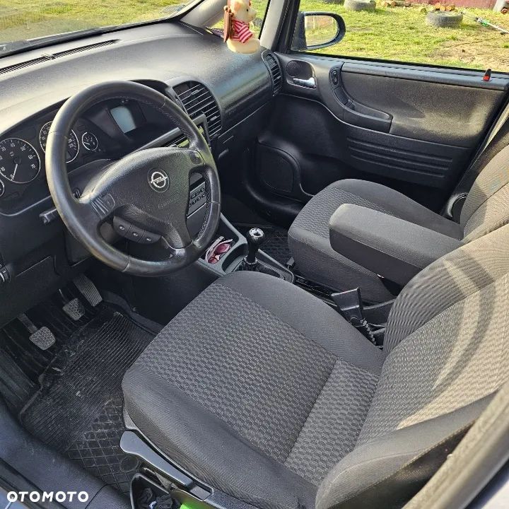 Opel Zafira 1.8 Executive - 7