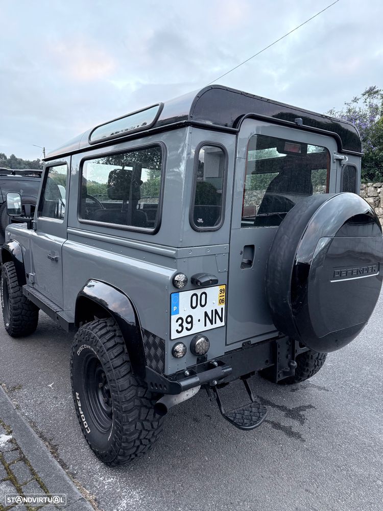 Land Rover Defender 90 2.5 TD5 Metal Top - 15