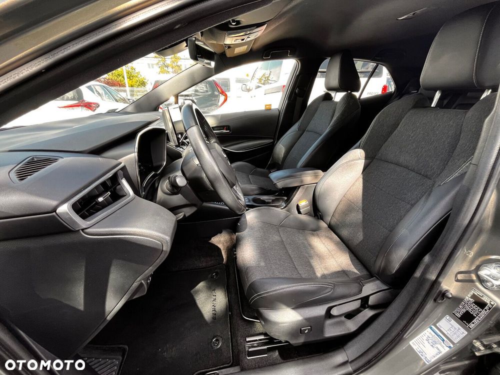Toyota Corolla 1.8 Hybrid Comfort - 30