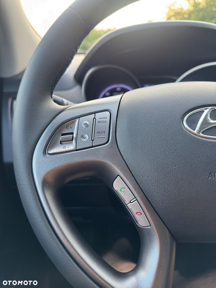 Hyundai ix35 1.7 CRDi Premium 2WD - 18