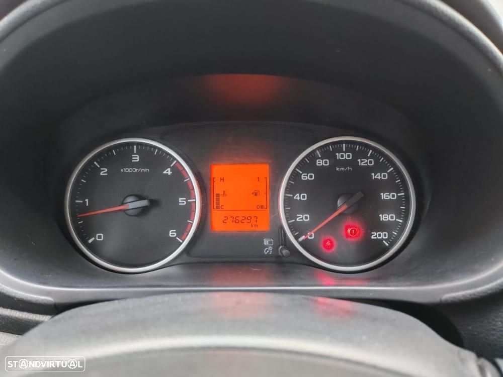 Mitsubishi L200 2.4 DI-D Club Invite Strakar Look CC 4WD - 18