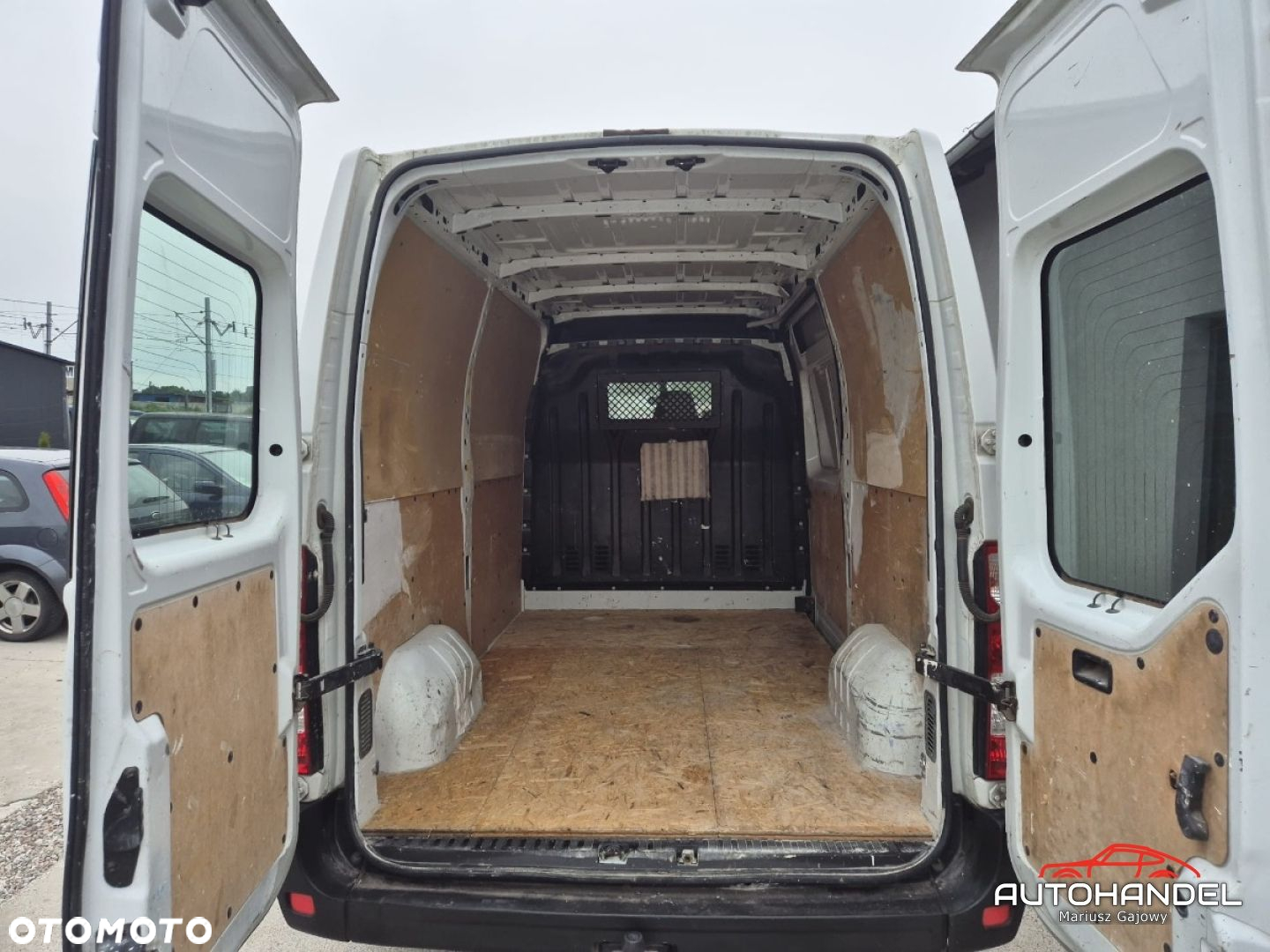 Nissan NV400 - 21