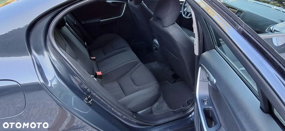 Volvo S60 T3 Kinetic - 18