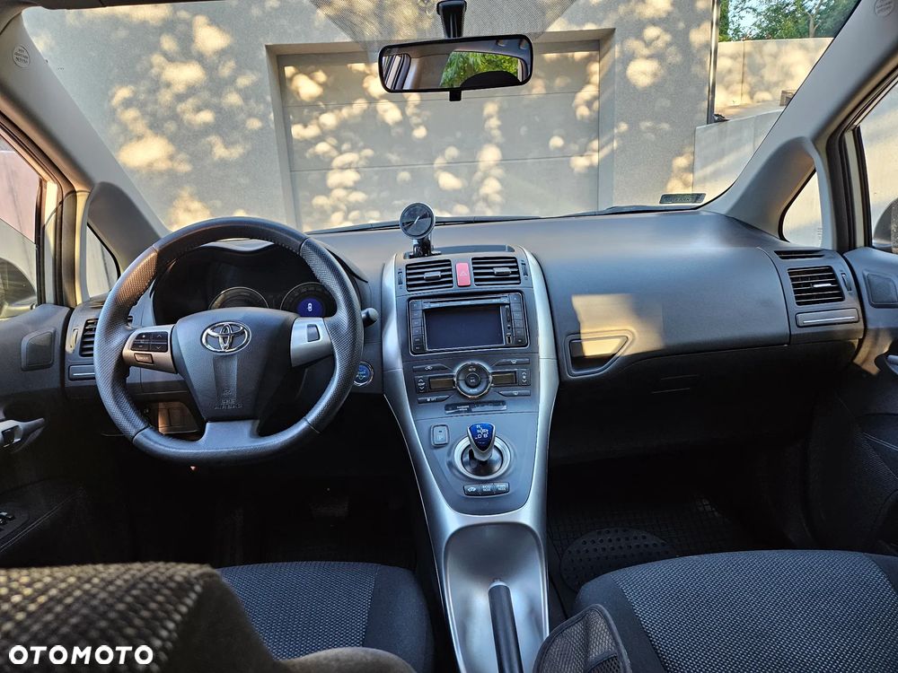 Toyota Auris - 12