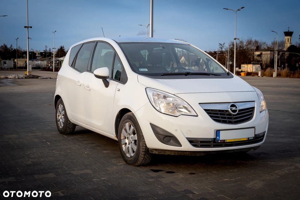 Opel Meriva 1.4 T Essentia - 1