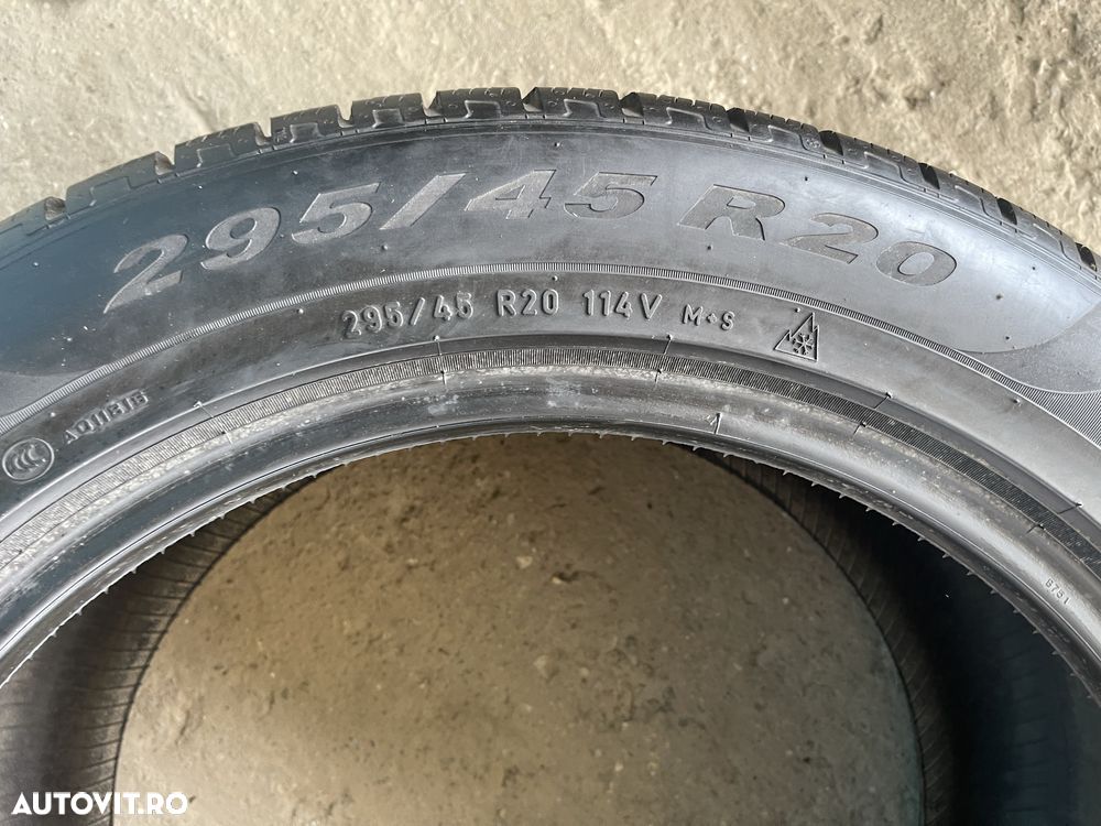 295/45R20 Pirelli Scorpion Winter - 5