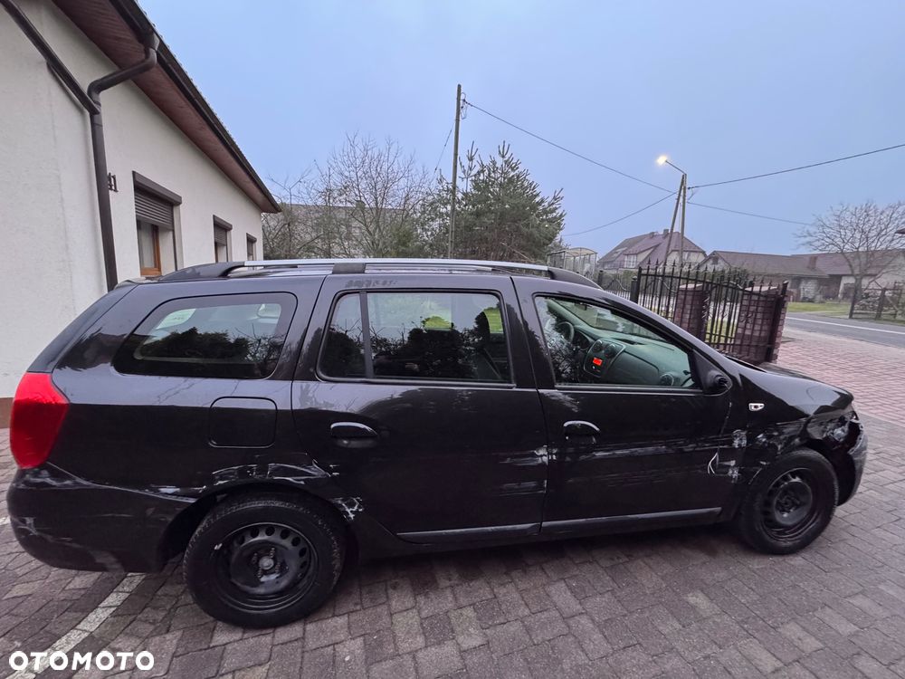 Dacia Logan 1.2 16V 75 Laureate - 32