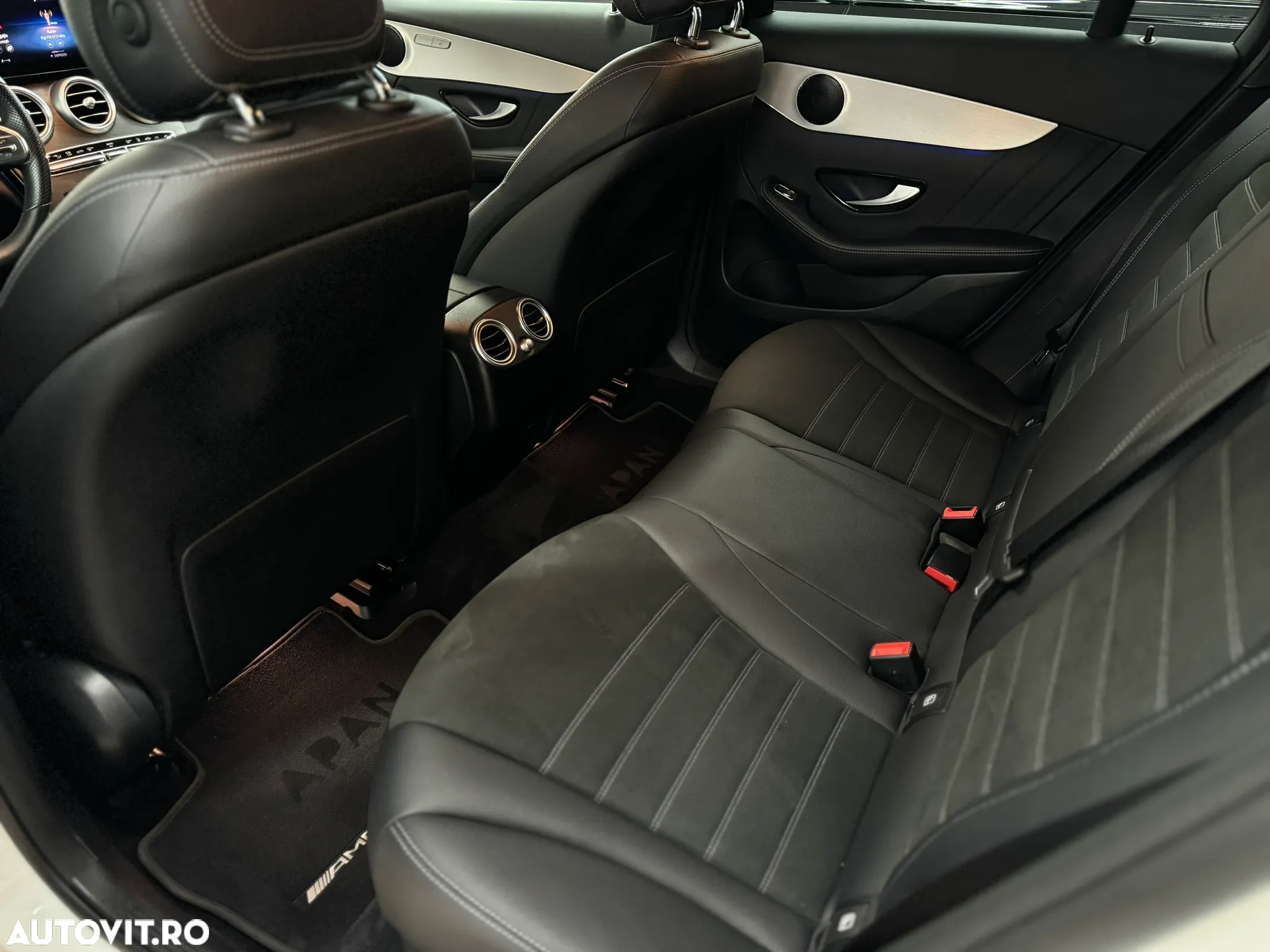 Mercedes-Benz GLC 300 e 4MATIC - 22