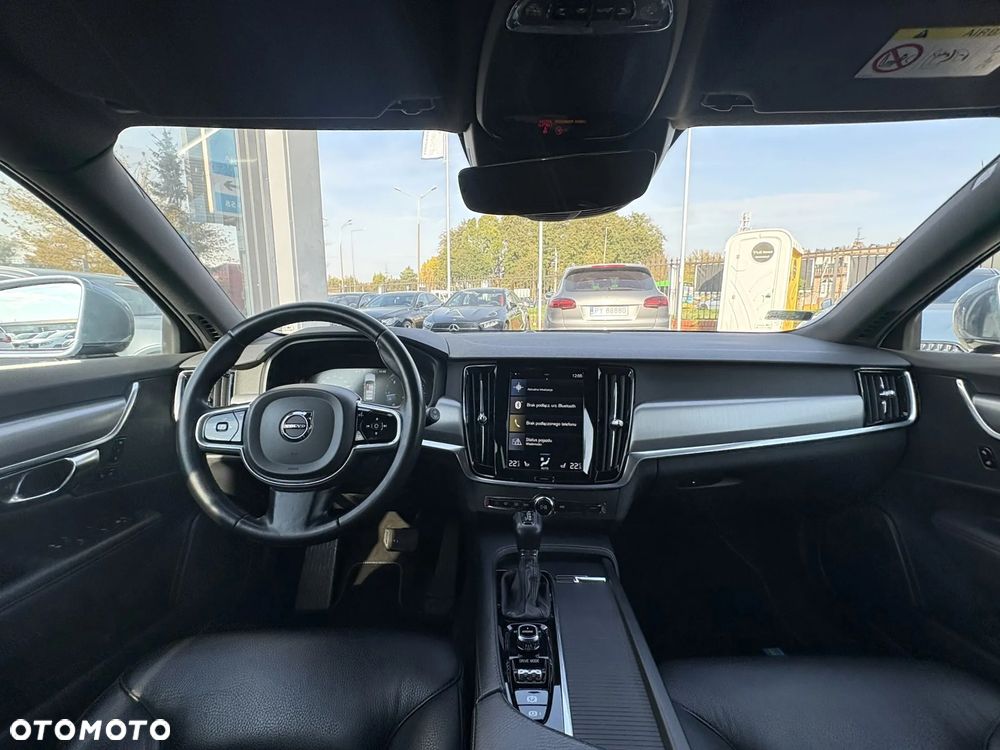 Volvo V90 D4 Momentum - 26