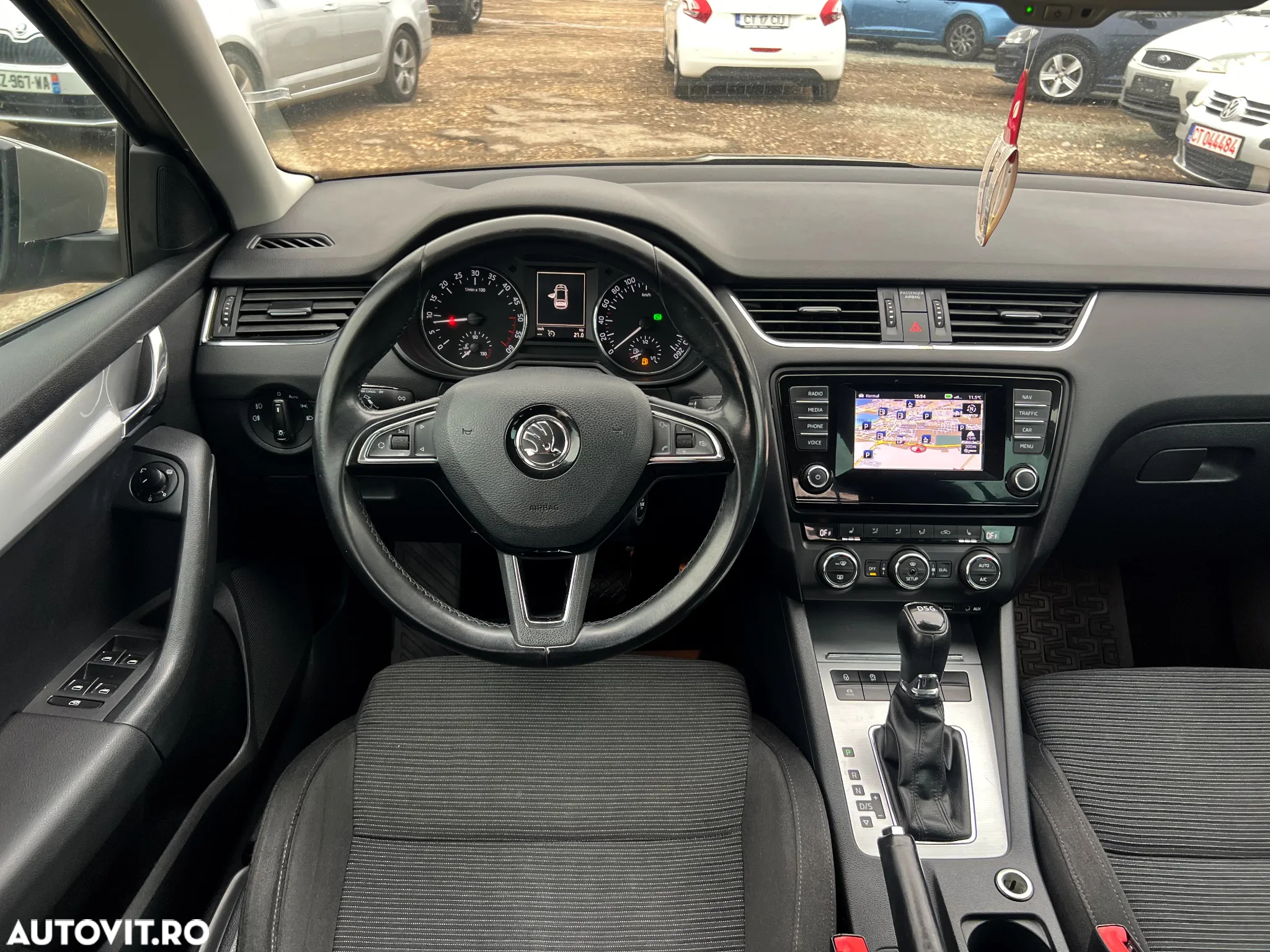 Skoda Octavia 1.6 TDI DSG Ambition - 6