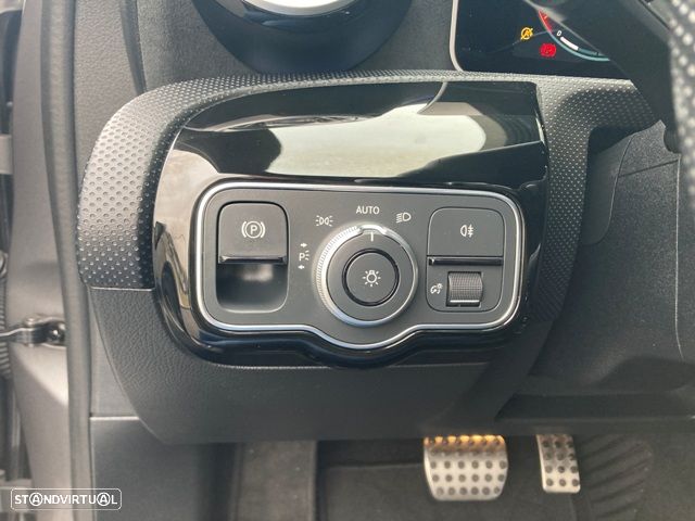 Mercedes-Benz A 180 d AMG Line Aut. - 22