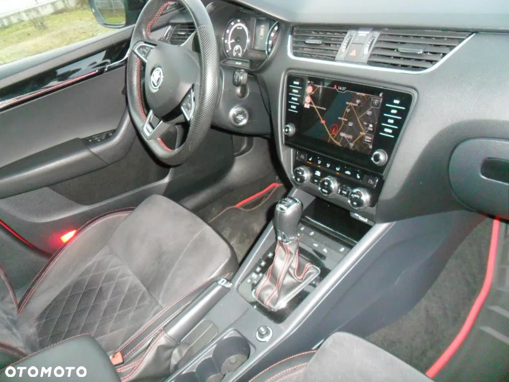 Skoda Octavia 2.0 TSI RS 245 DSG - 35