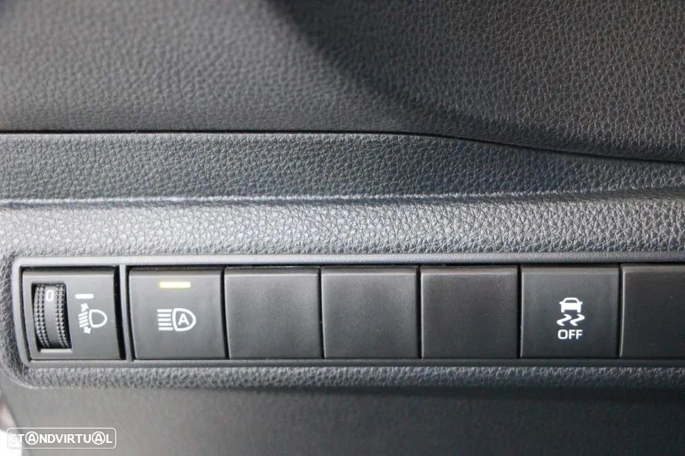 Toyota Corolla 1.8 Hybrid Comfort - 25