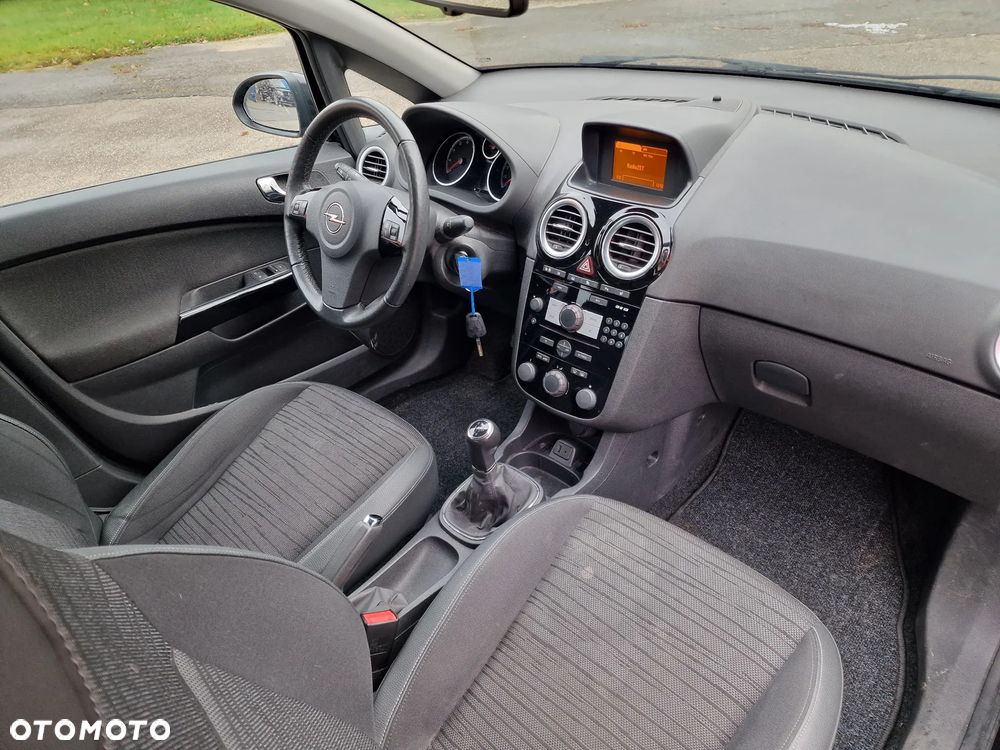 Opel Corsa 1.4 16V Edition - 14