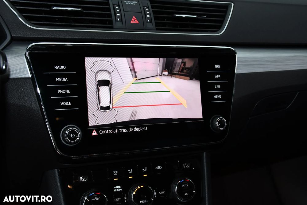 Skoda Superb 2.0 TDI DSG SportLine - 16