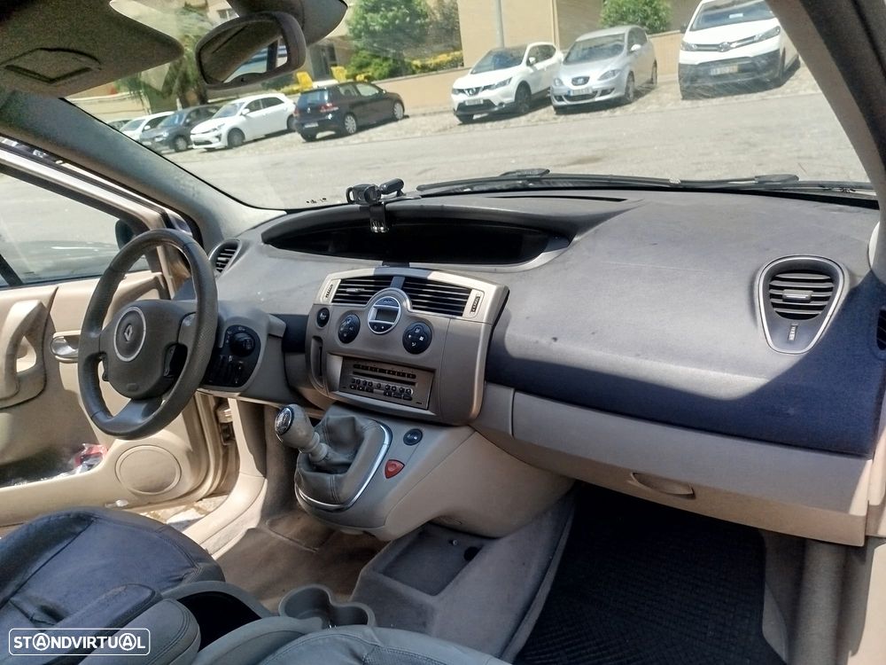 Renault Grand Scénic 1.5 dCi SE Ex. 7L. - 3