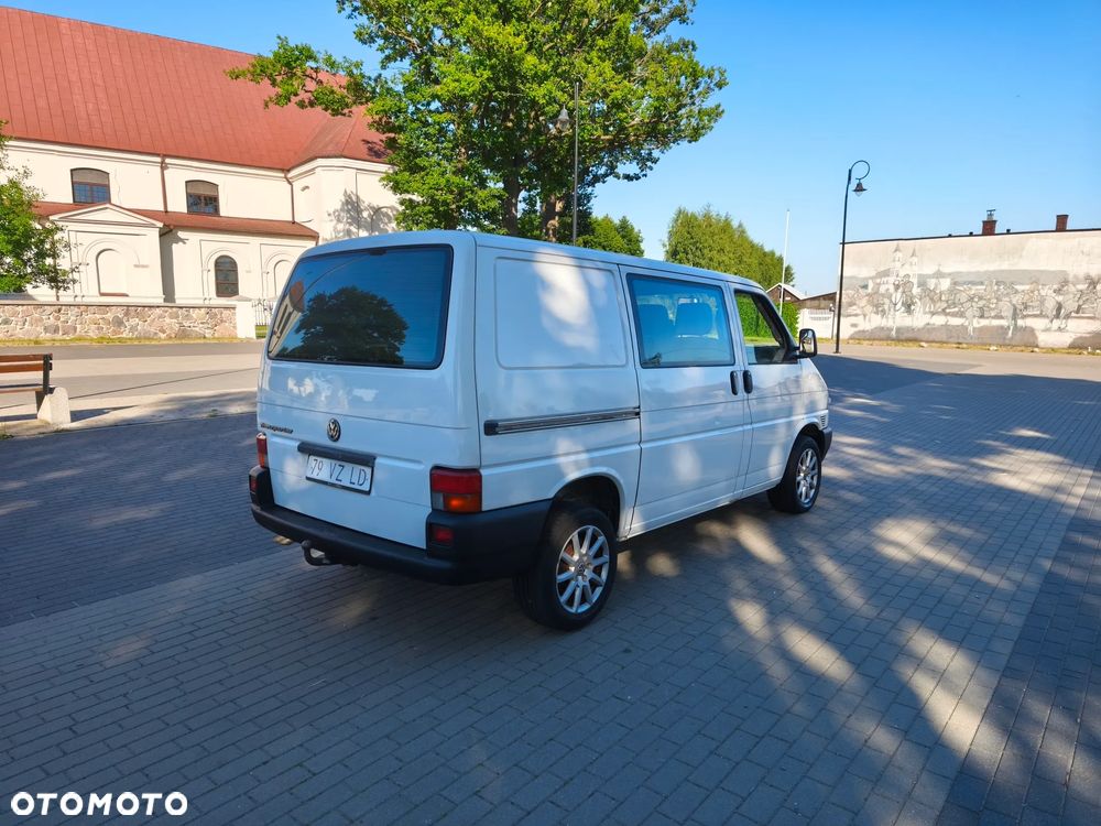 Volkswagen Transporter - 3