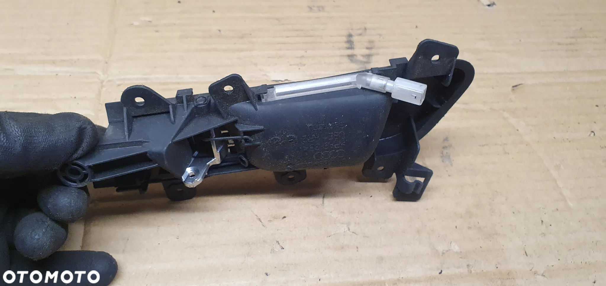 Klamka wewnętrzna prawy tył tylna prawa Audi A4 B8 8K0839020 - 3