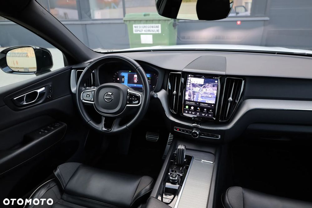 Volvo XC 60 T6 AWD Recharge Geartronic RDesign - 28