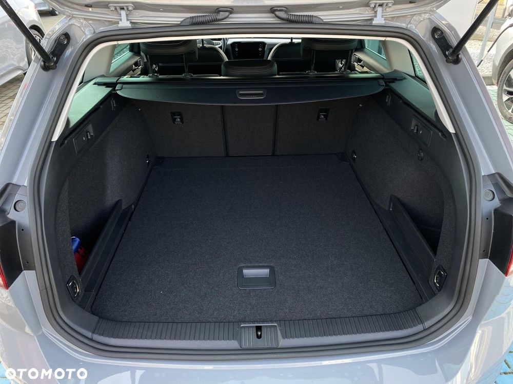 Volkswagen Passat 1.5 TSI EVO Elegance DSG - 29