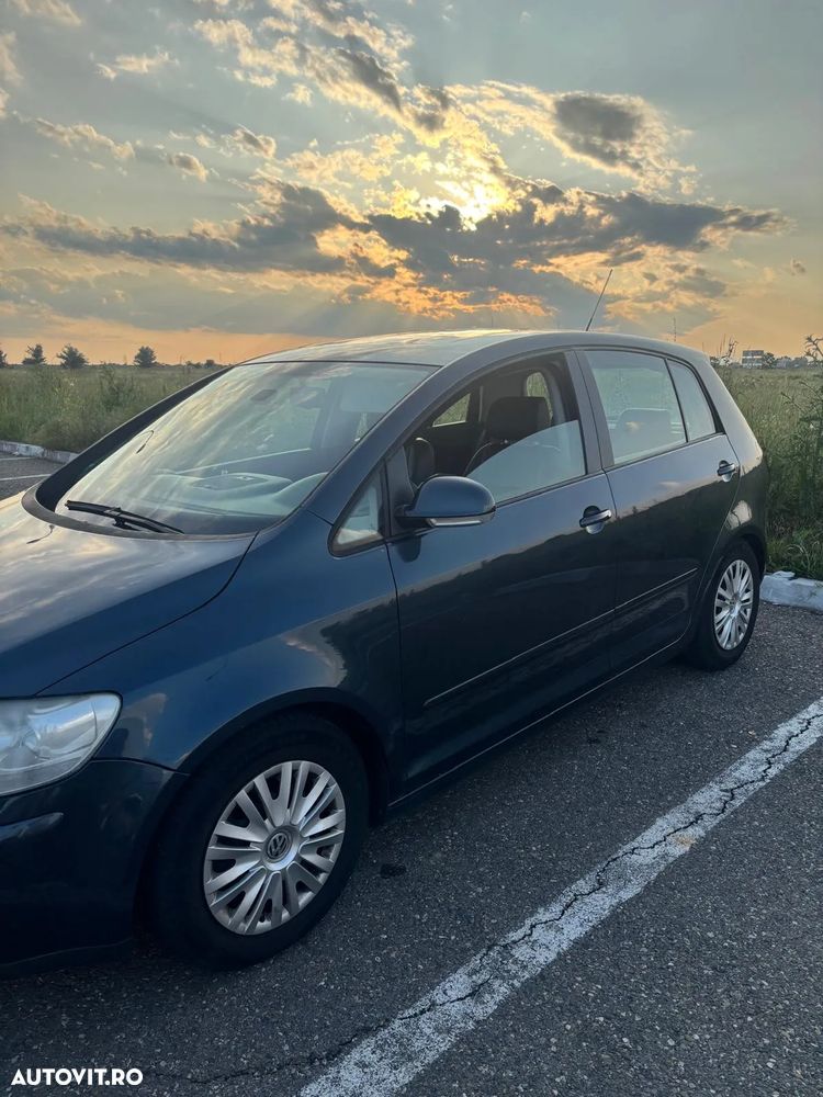 Volkswagen Golf Plus 2.0 FSI Comfortline Aut. - 1