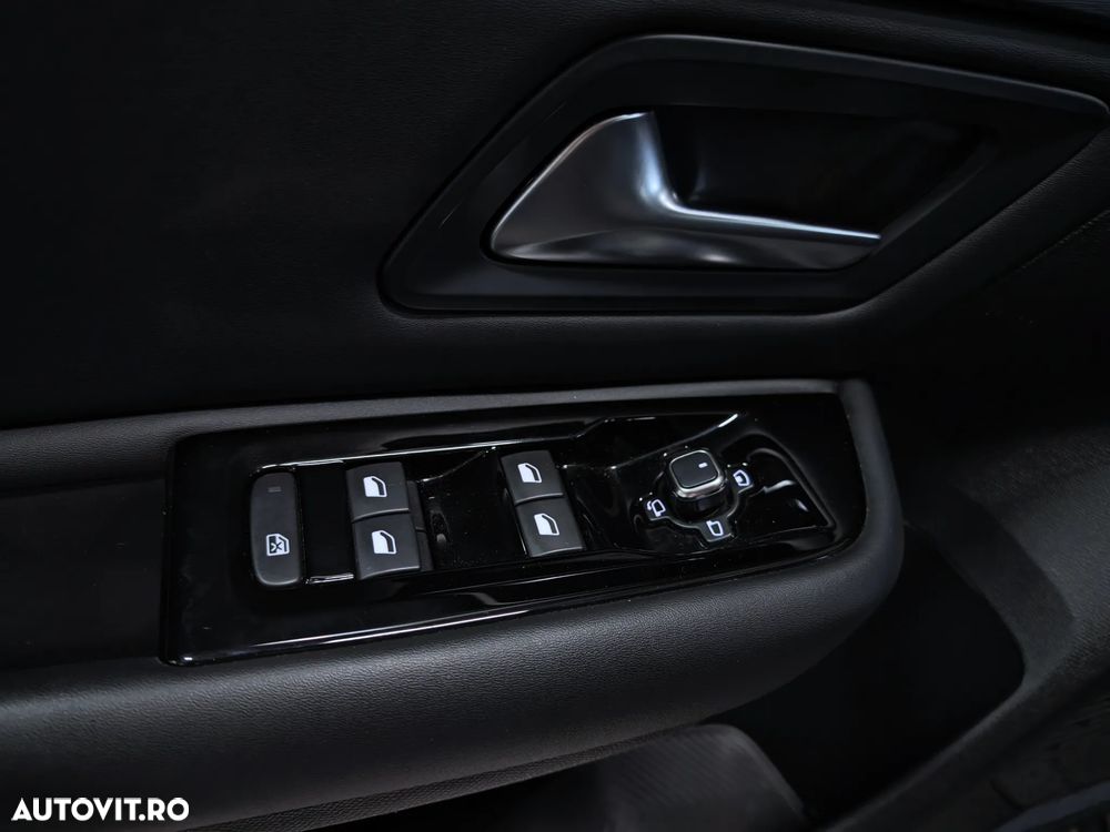 Citroën C5 X 1.2 PureTech 130 S&S EAT8 Shine - 32