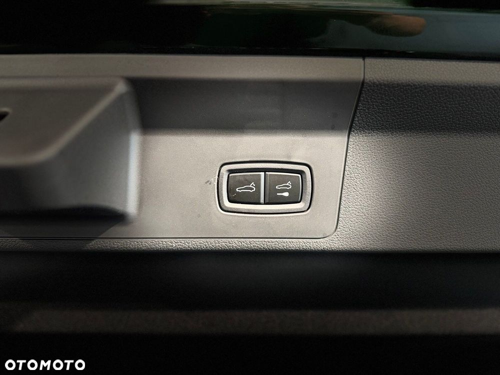Porsche Panamera - 12