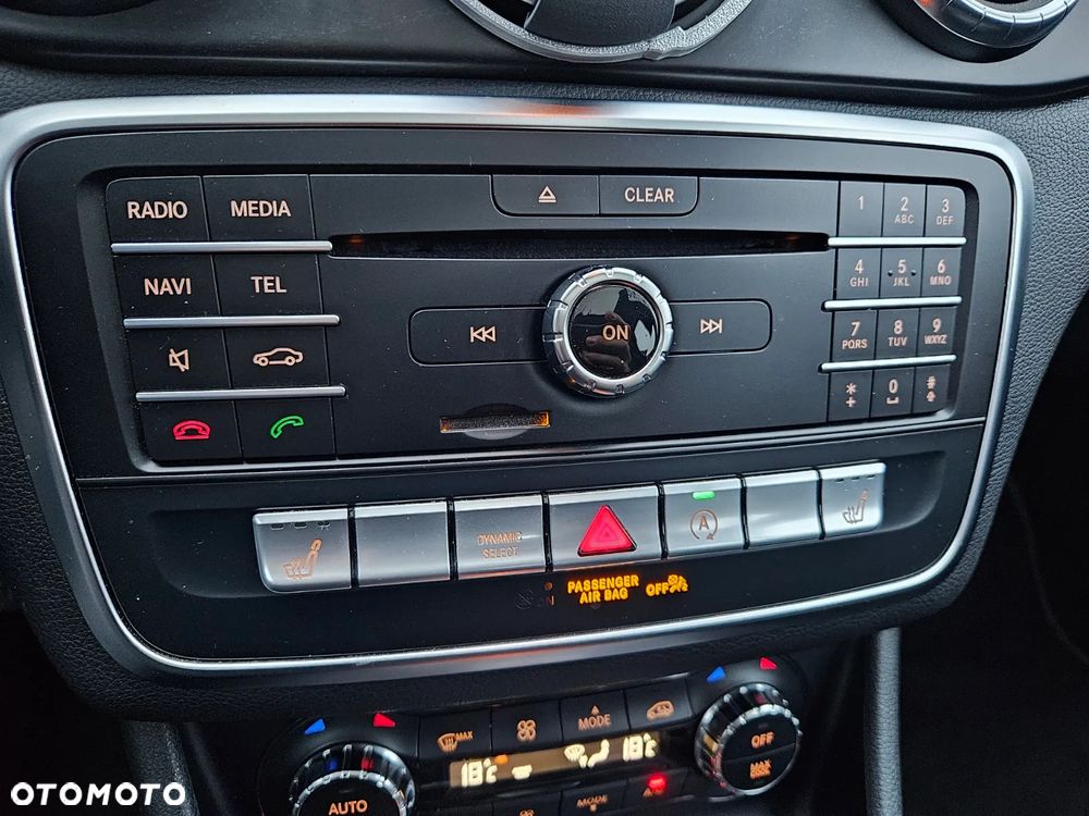 Mercedes-Benz CLA 250 7G-DCT - 14