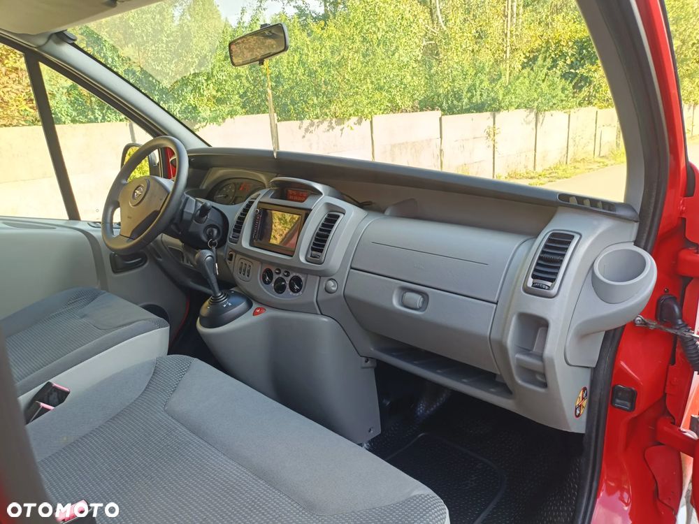 Opel Vivaro - 25