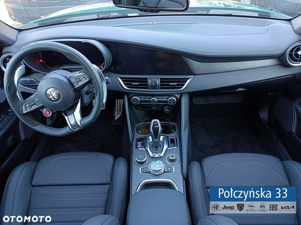 Alfa Romeo Giulia - 19