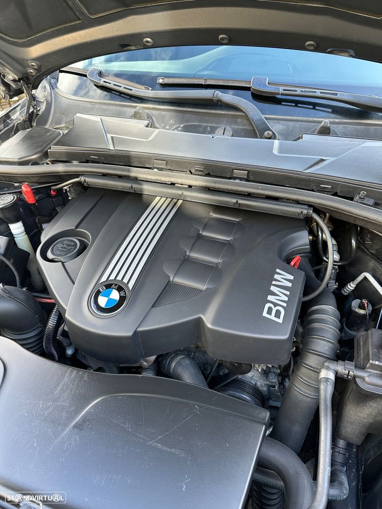 BMW 320 d Navigation Sport - 14